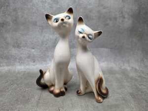 Pair of retro ceramic Siamese cat figures