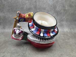 Royal Doulton 'Beefeater' character jug in original box - 2