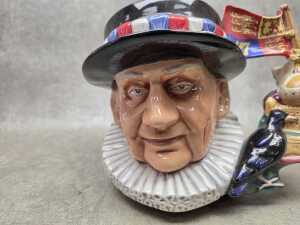 Royal Doulton 'Beefeater' character jug in original box - 3