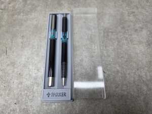 Parker 51 fountain pen, and Parker and Papermate ballpoint pens - 2