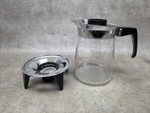 Three retro glass coffee pots including Pyrex, J&J on warming stand, etc. - 4