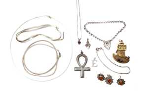 A collection of jewellery in sterling silver