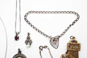 A collection of jewellery in sterling silver - 2
