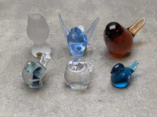 Six glass bird paperweights and figures, including Hadeland