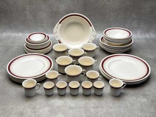 Simpson's Ambassador Ware part dinner setting