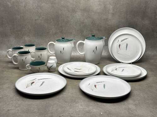 Denby 'Greenwheat' stoneware part setting