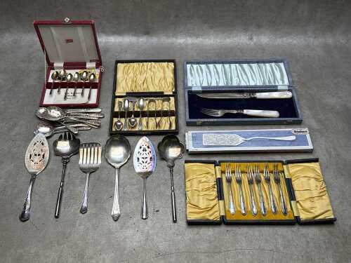Assorted silver-plated cutlery including Rodd
