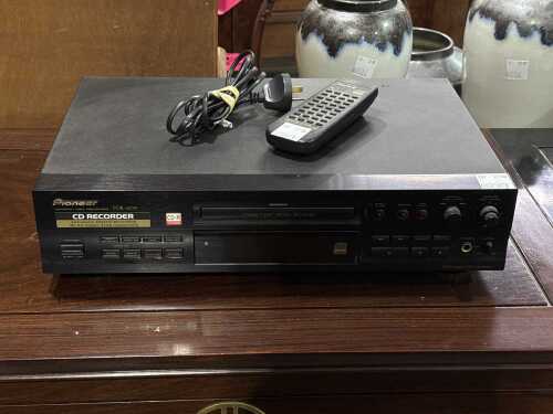 Pioneer stereo CD recorder PDR-509