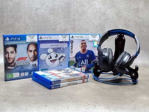 Five Playstation games & Turtlebeach gaming headset