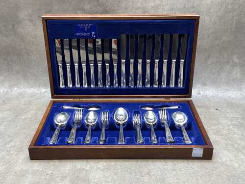 Grosvenor silver plate cutlery set for eight in timber canteen