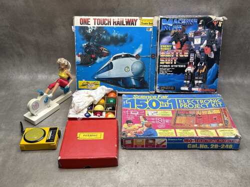 Children's toys including Ban Dai Robot Suit, Tak May Fitness 900 doll, Haji One Touch Railway, etc.