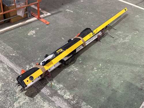 2 x Sach clamps 2x level and tripod
