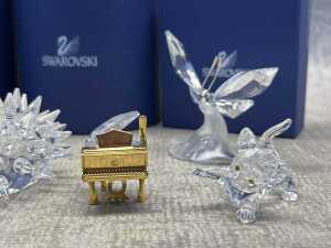 Group of Swarovski crystal glass figures - 4