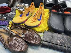 Group of Women's accessories - 4
