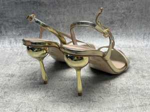 Aje Elan Asymmetric Droplet heel size EU 40 - 4