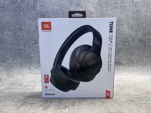 JBL Tune 720 BT headphones