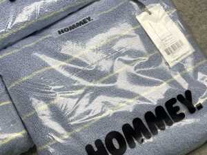 Two Hommey hand towels and bath mat - 2