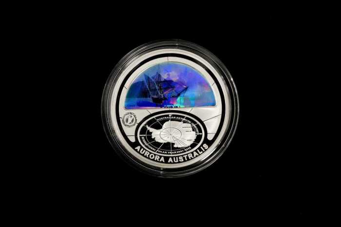 2009 Aurora Australis $5 0.999 silver proof coin, 36.31 grams