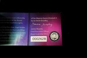 2009 Aurora Australis $5 0.999 silver proof coin, 36.31 grams - 4