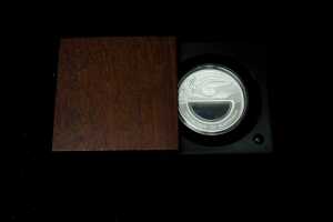 2007 Treasures of Australia Sapphires $1 0.999 silver proof coin, 1 troy ounce - 3