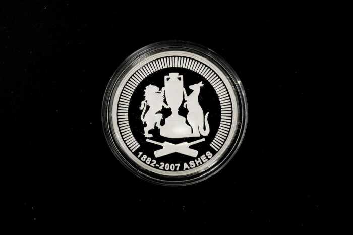 2007 Ashes $5 0.999 silver proof coin, 36.31 grams