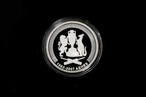 2007 Ashes $5 0.999 silver proof coin, 36.31 grams