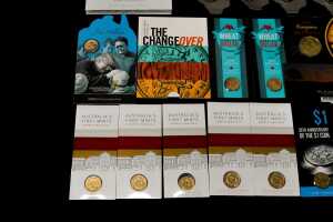 Group of assorted collectable coins - 4