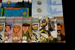 Group of assorted collectable coins - 5