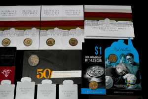 Group of collectable coins - 3