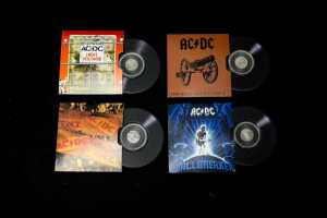 AC/DC Volume.01 Seven UNC coin collection - 3