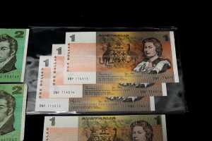 Group of Australian paper banknotes - 4