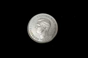 Two Australian silver Crowns - 3