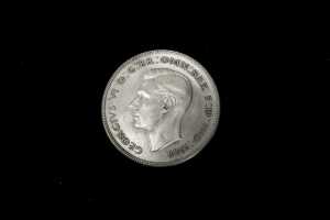 Two Australian silver Crowns - 5