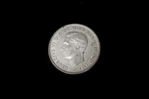 Two Australian silver Crowns - 5