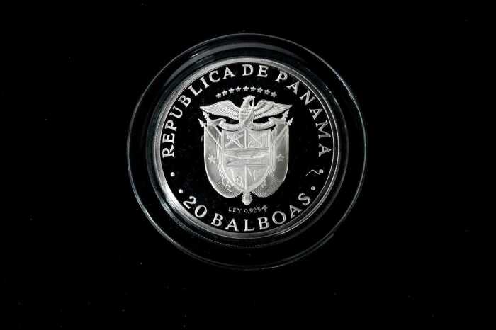 1974 Panama 20 Balboas sterling silver proof coin, 130.93 grams