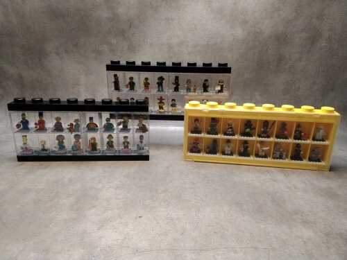 LEGO Minifigures and stands