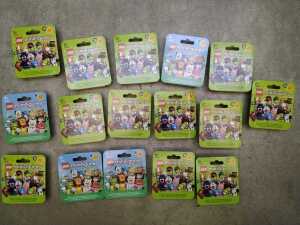 28 LEGO Minifigures and Botanicals set - 2