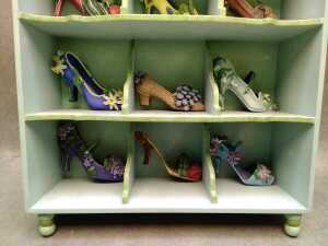 Willow Hall Flowers of the Month stand and shoe ornaments - 3