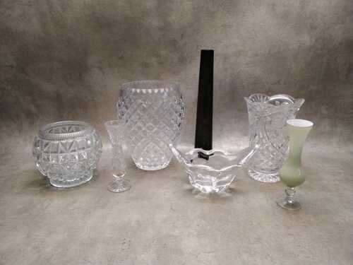 Crystal and glass decorative items, including Kosta Boda