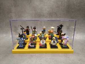 LEGO Minifigures including stands - 4