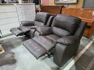 Pair of brown leather reclining armchairs - 2