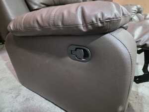 Pair of brown leather reclining armchairs - 4