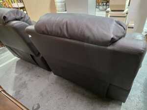Pair of brown leather reclining armchairs - 5