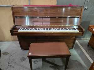 Yamaha upright piano with stool