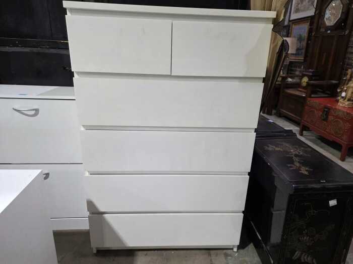 White six-drawer chest