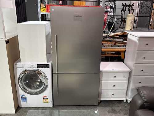 Fisher & Paykel E522B 519L fridge freezer