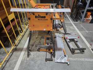 Triton Series 2000 Workcentre with sliding extension table and accessories - 2