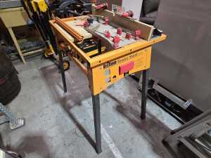 Triton RSA300 stand and RTA300 router table