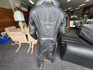 Dainese two-piece leather motorcycle suit - 5