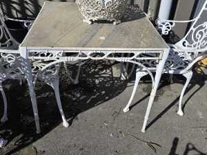 Five-piece cast metal outdoor setting with Kentcast bowl - 5